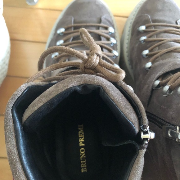 New Italian Suede Grey Lug Sole Boots - Picture 3 of 7